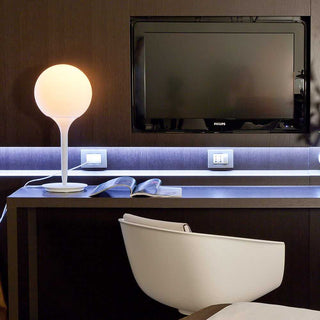 Artemide Castore 14 table lamp white #variant# | Acquista i prodotti di ARTEMIDE ora su ShopDecor
