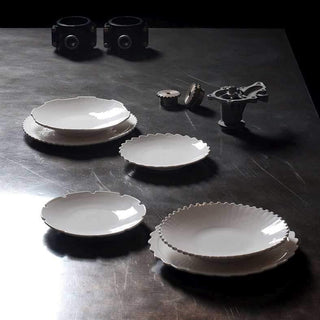 Diesel with Seletti Machine Collection set 3 fruit plates diam. 20 cm. white #variant# | Acquista i prodotti di DIESEL LIVING WITH SELETTI ora su ShopDecor